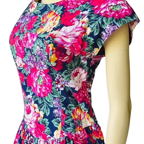 Vintage Positive Attitude Floral English Country Garden Open Tie Back Dress - Picture 8 of 13